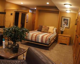 Eaa Air Adventure - Executive Home For Business Rental - 尼纳 - 睡房