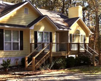 Close to 'The Walking Dead' territory, our Rockaway Hideaway. Hideaway. - 森诺亚 - 建筑