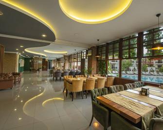 汉豪华酒店 - 厄吕代尼兹 - 餐馆