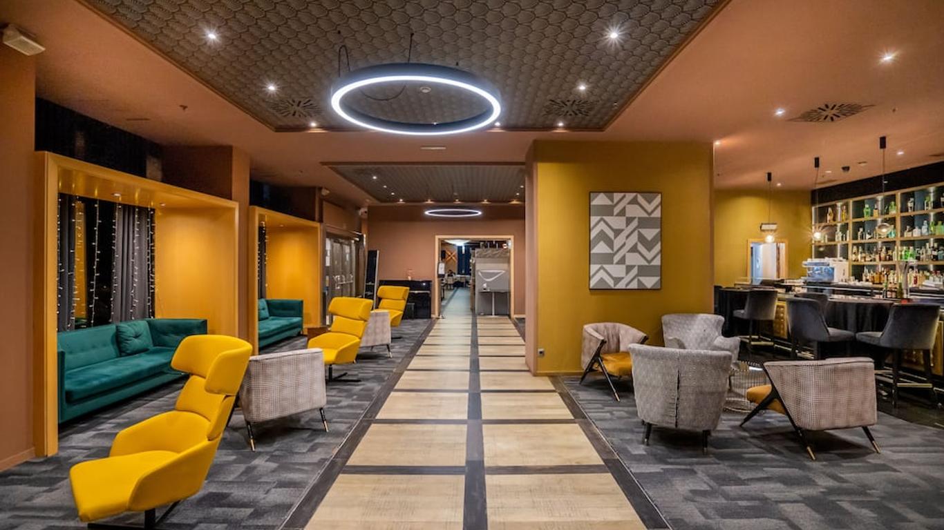阿巴马德里酒店