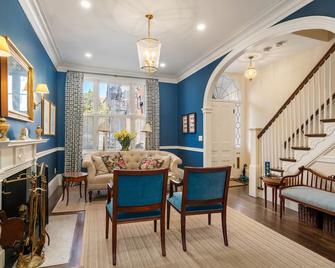 Newly renovated historic home in Beacon Hill - 波士顿 - 客厅