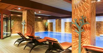 皇家度假酒店 - 卢森堡 - 游泳池