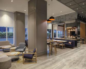 古尔冈区 50 号智选假日酒店 - IHG 酒店 - 古尔冈 - 休息厅