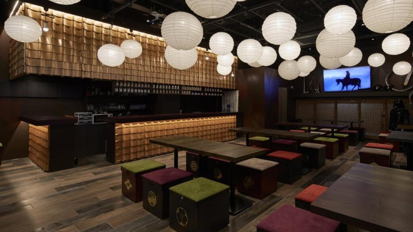 百夫长小屋塔旅舍