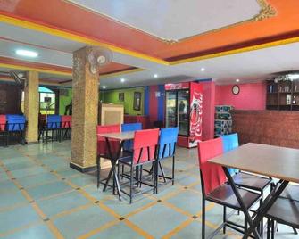 克里斯假日酒店 - 巴嘎 - 餐馆