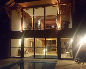 博斯克卡萨温泉公寓套房酒店 - 拉安戈斯图拉镇 - 建筑