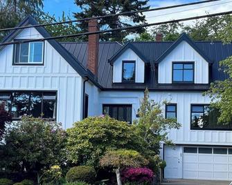 1 Bedroom Suite in Historic Rockland area - 维多利亚 - 建筑