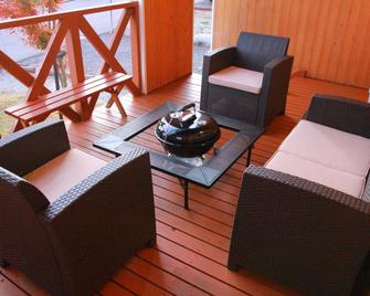 Hirugano Kogen Cottage Park Shikinosato - Vacation Stay 23984v - 白川村 - 客厅