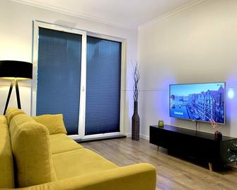 Apartamenty Wrzeszcz by Q4公寓 - 格但斯克 - 客厅