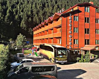 塞兹酒店 - Uzungöl - 建筑