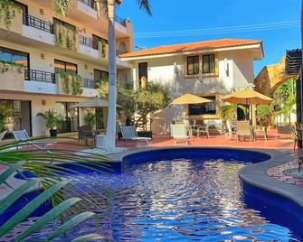 圣达菲洛斯卡沃斯别墅群酒店 - 卡波圣卢卡斯 - 游泳池