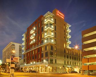 首府奥斯汀大学汉普顿套房酒店 - 奥斯汀 - 建筑