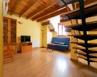 Apartamentos Canfranc 3000 - 坎弗兰克 - 客厅