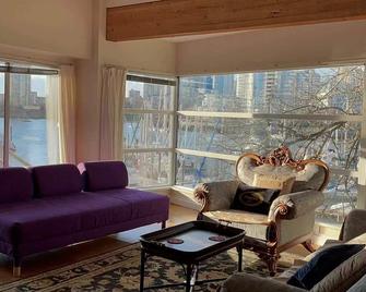 Vancouver Waterfront 1480sf 2br Townhome With Deck - 温哥华 - 客厅