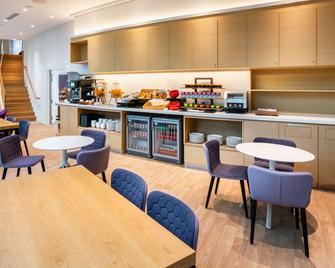 优特莱尔新加坡樟宜机场酒店 - 新加坡 - 餐馆