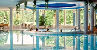 鲁伊萨洛Spa酒店 - 图尔库 - 游泳池
