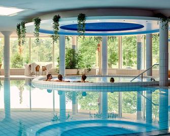 鲁伊萨洛Spa酒店 - 图尔库 - 游泳池