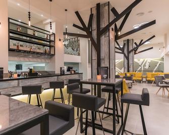 罗德城市中心酒店 - 罗德镇 - 餐馆