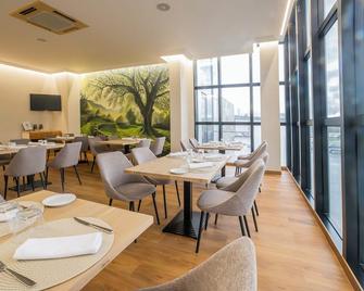 圣迭戈礼堂酒店及 Spa - 卢戈 - 餐馆