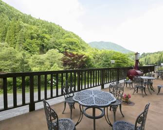 奥飞弹烧岳花园酒店 - 高山 - 阳台