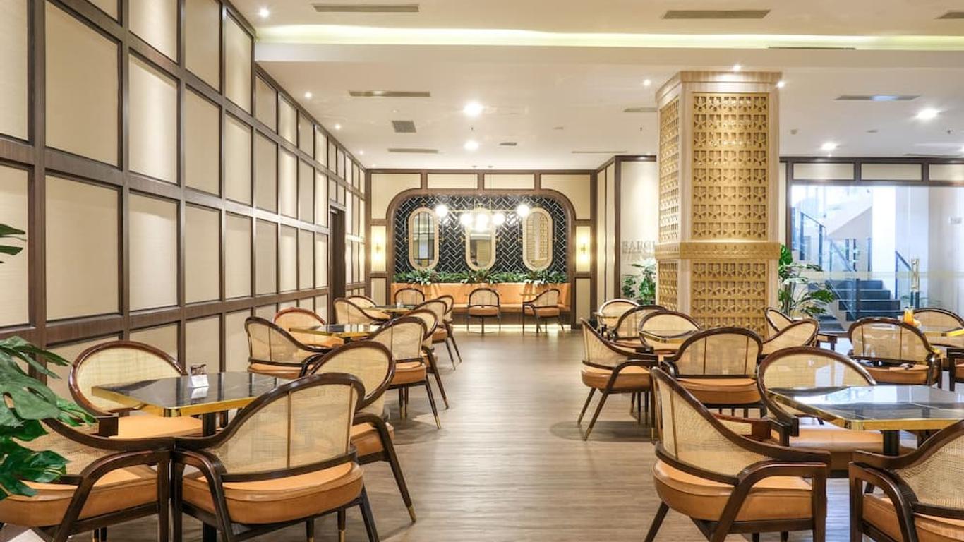 印度尼西亚滕特雷姆酒店管理经营香蒂酒店