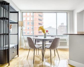 Ideal Kips Bay 1BR w/ Doorman, Elevator, Gym, by Blueground - 纽约 - 餐厅