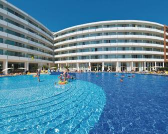里乌赫利俄斯酒店 - 式 - 阳光海滩 - 游泳池