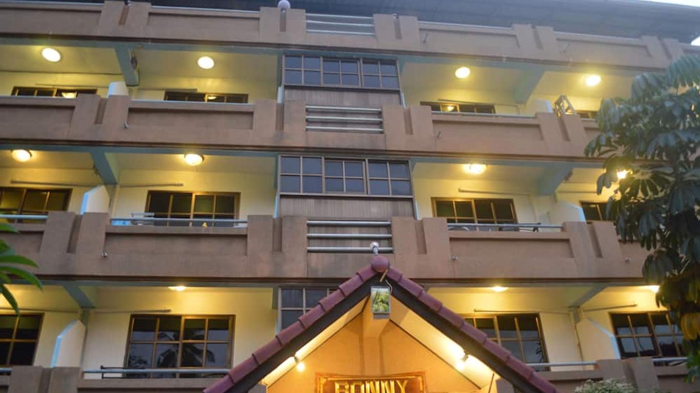 邦尼酒店
