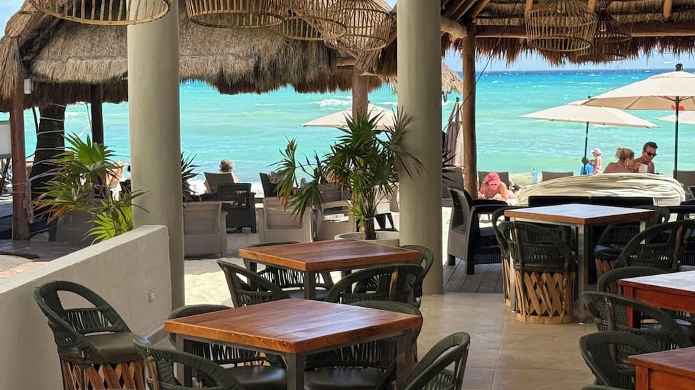 播雅玛雅由mij - 海滩酒店