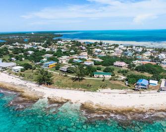 Featured On Hgtv, Bahamas Life Season 3 Episode 3 Generational Dreams - Port Royal - 海滩