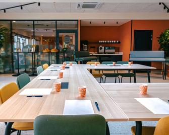 马赛会议宫韦洛德罗姆球场凯里亚德饭店 - 马赛 - 餐馆