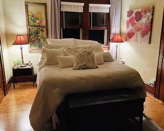 Available - 2025 Nfl Draft And Eaa - Close To Everything! Cozy And Comfy! - 奥什科什 - 睡房