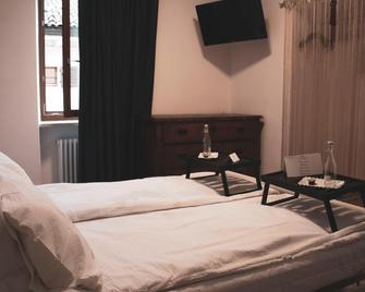 B&B Alessandro - 拉加里纳村 - 睡房