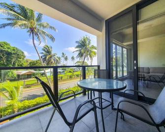 Seafront Apartment Coral Coast - 克罗托格 - 阳台