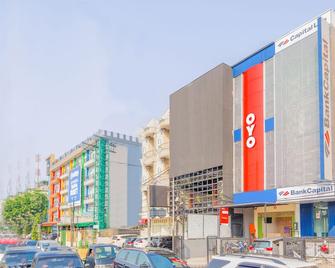OYO 1850 潮流酒店 - 雅加达 - 建筑