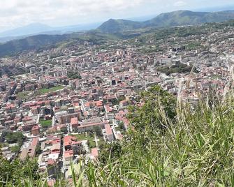 Una Cartolina DI Napoli - 那不勒斯 - 户外景观