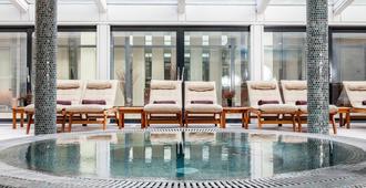 瓦纳古普Spa度假酒店 - 帕兰加 - 游泳池