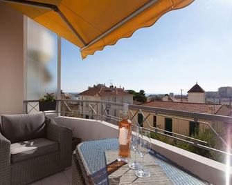 Stunning views from this lovely one bedroom apartment in Cannes only a short walk from the Palais 479 - 戛纳 - 阳台
