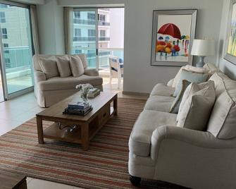 Beautiful/Modern Apartment in CityCenter With View - 圣多明各 - 客厅