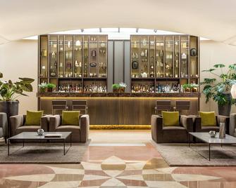 科莫湖喜来登酒店 - 科摩 - 酒吧