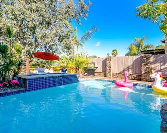 Fully Remodeled Mansion Heated Pool/Jacuzzie - 圣地亚哥 - 游泳池