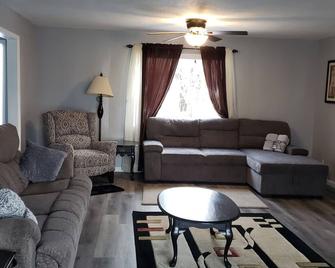 Fox River Retreat #1 - Menasha - 客厅