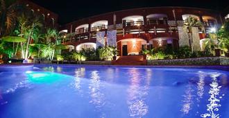 兹华卡拉科尔酒店 - 锡瓦塔塔内霍 - 游泳池
