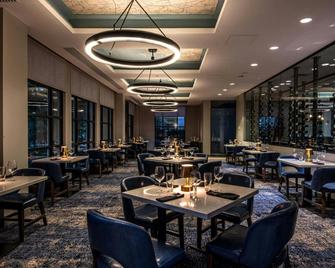 万豪米斯提水疗酒店 - 格罗顿 - 餐馆
