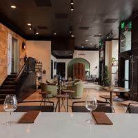 哨兵起源酒店