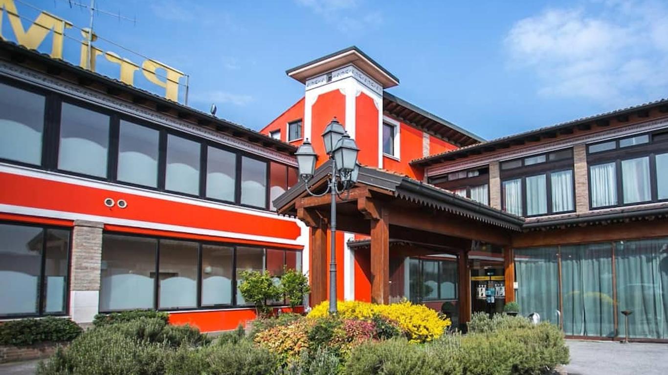 普利莫特布雷夏酒店