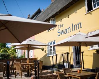 The Swan Inn - 萨德伯里 - 露台