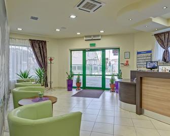 泽罗尼酒店 - 波兹南 - 柜台