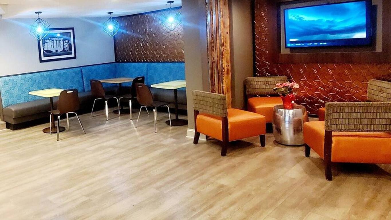 皮格佛格速8酒店 - 埃摩特街