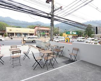 茲利浦飯店 - 拷叻 - 阳台